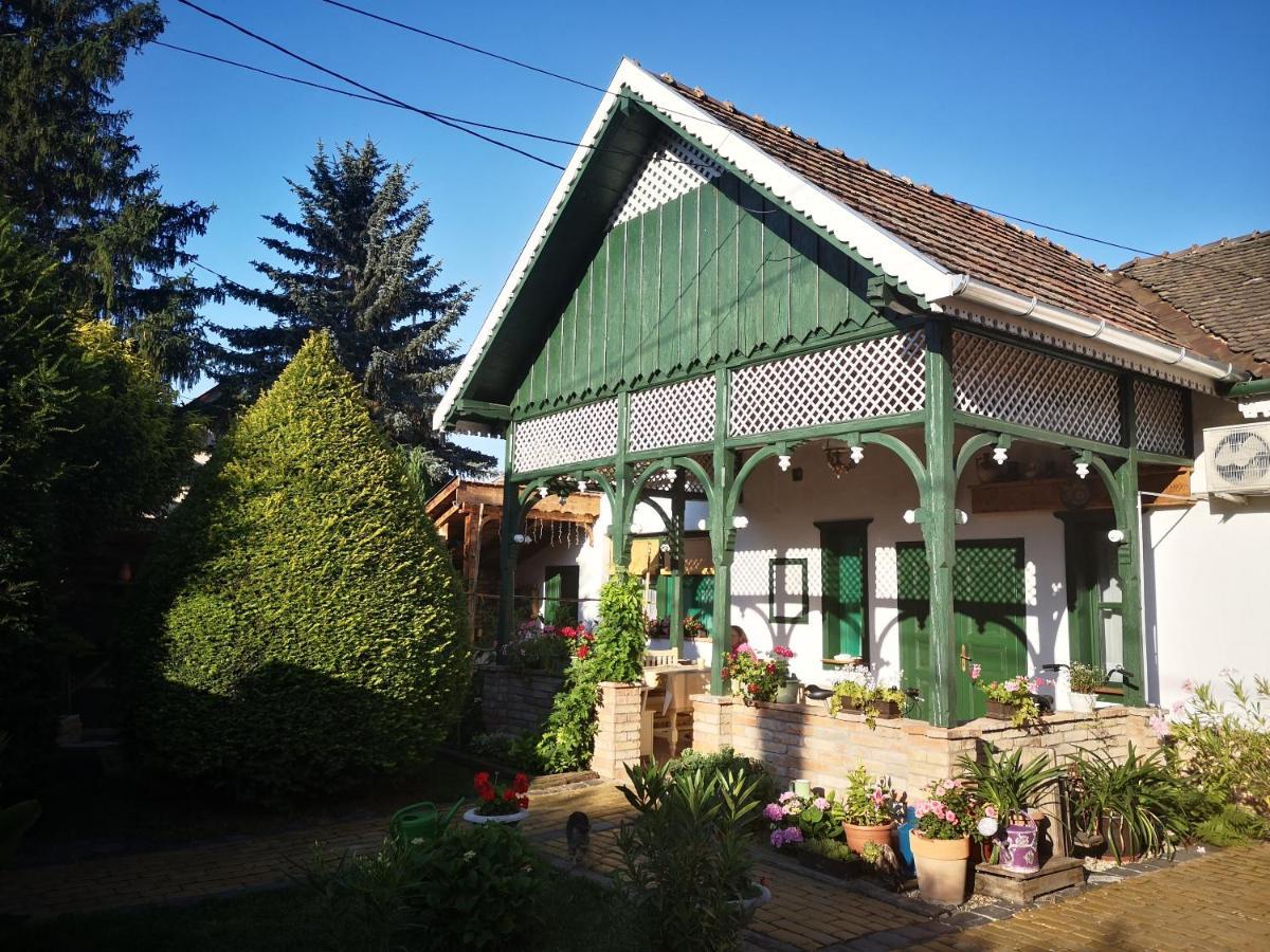 Veranda Vendeghaz Villa Veroce Exterior photo